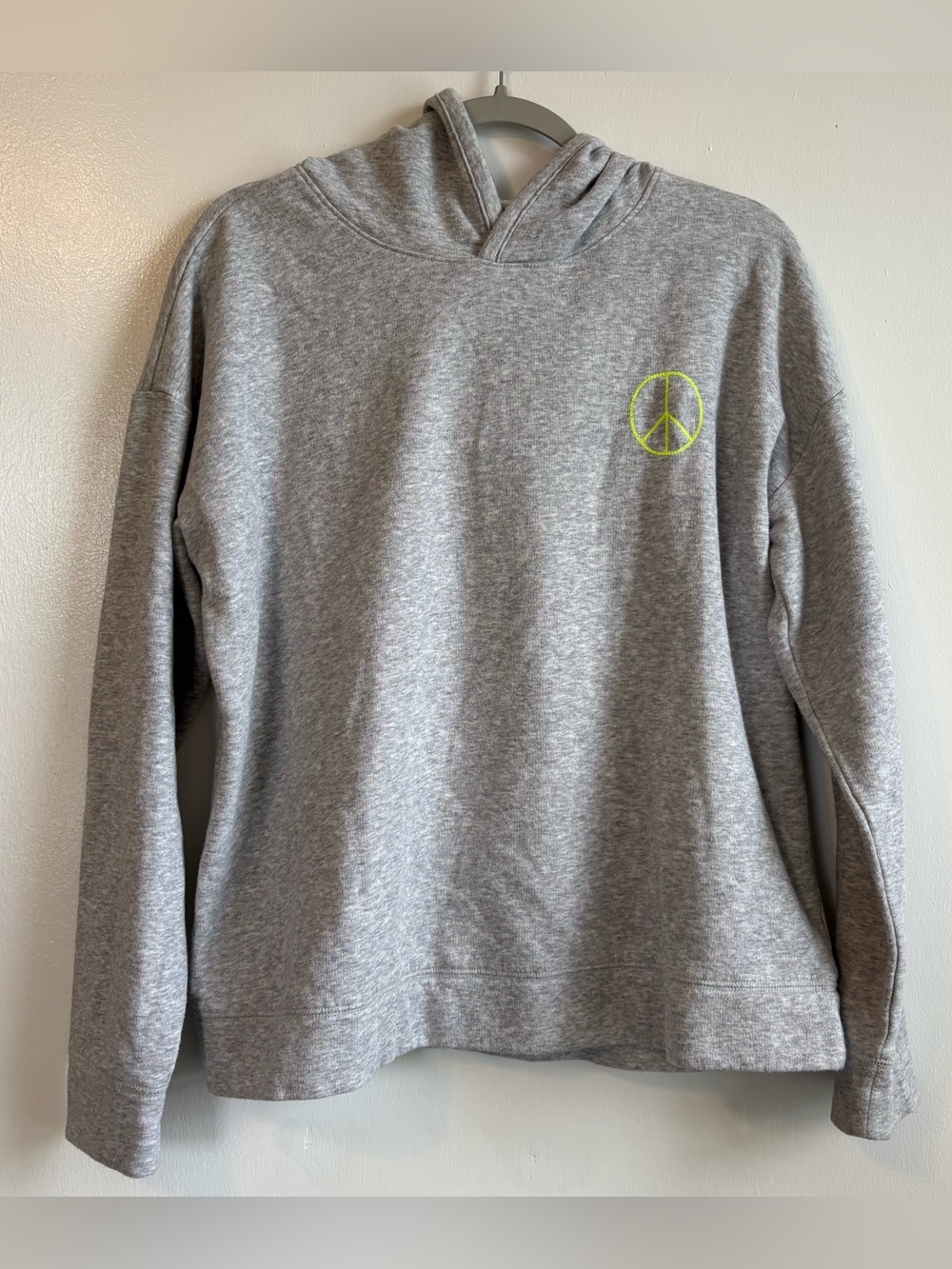Elizabeth and James Gray Women’s Hooded Sweatshirt Neon Peace Sign Size Large